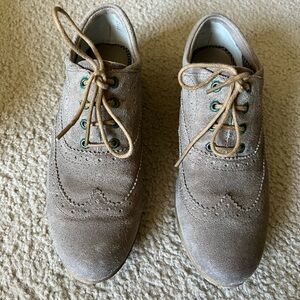 Women’s Taupe (Mushroom) Suede Wingtip Oxford Shoes